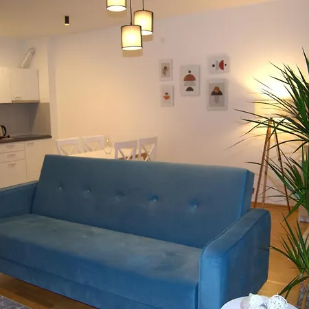 Apartment Yeshill Homes *
